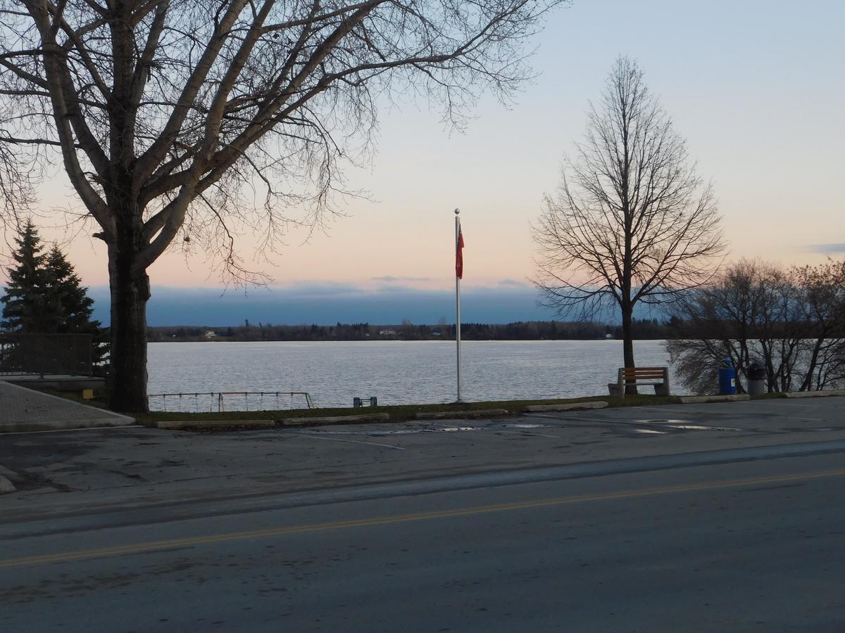 The Lakeview Inn Lac du Bonnet Exteriör bild